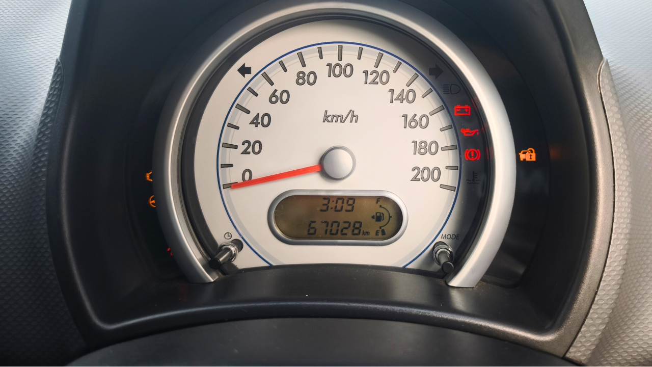 Suzuki Splash GL MT 2015 Hitam - Image 9