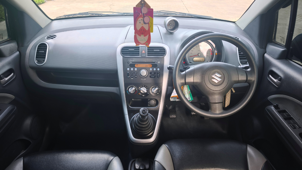 Suzuki Splash GL MT 2015 Hitam - Image 10