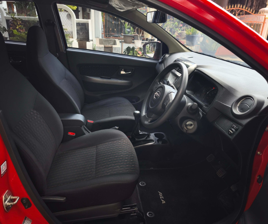 Ayla R MT 2022 Merah - Image 9